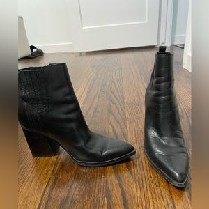 Like new! Black Marc Fisher Alva booties